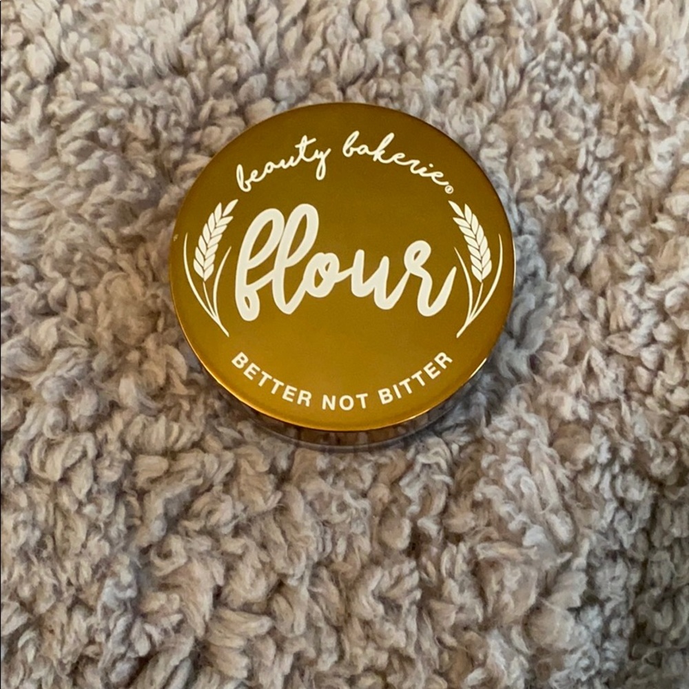 Beauty Bakerie Setting Powder